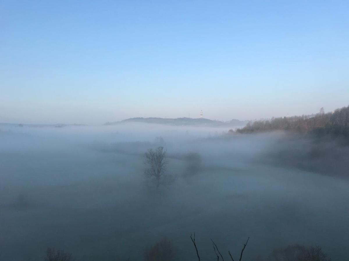 L'Auf Der Tomm Hotel Martelange Buitenkant foto