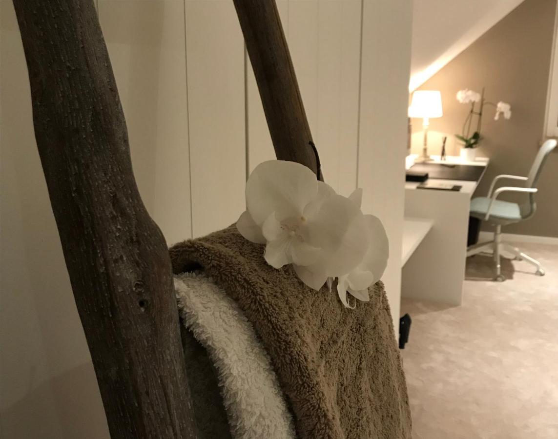 L'Auf Der Tomm Hotel Martelange Buitenkant foto